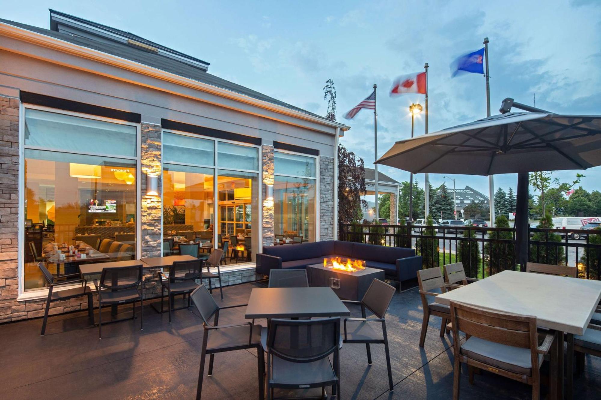 Hilton Garden Inn Toronto-Oakville Exteriér fotografie